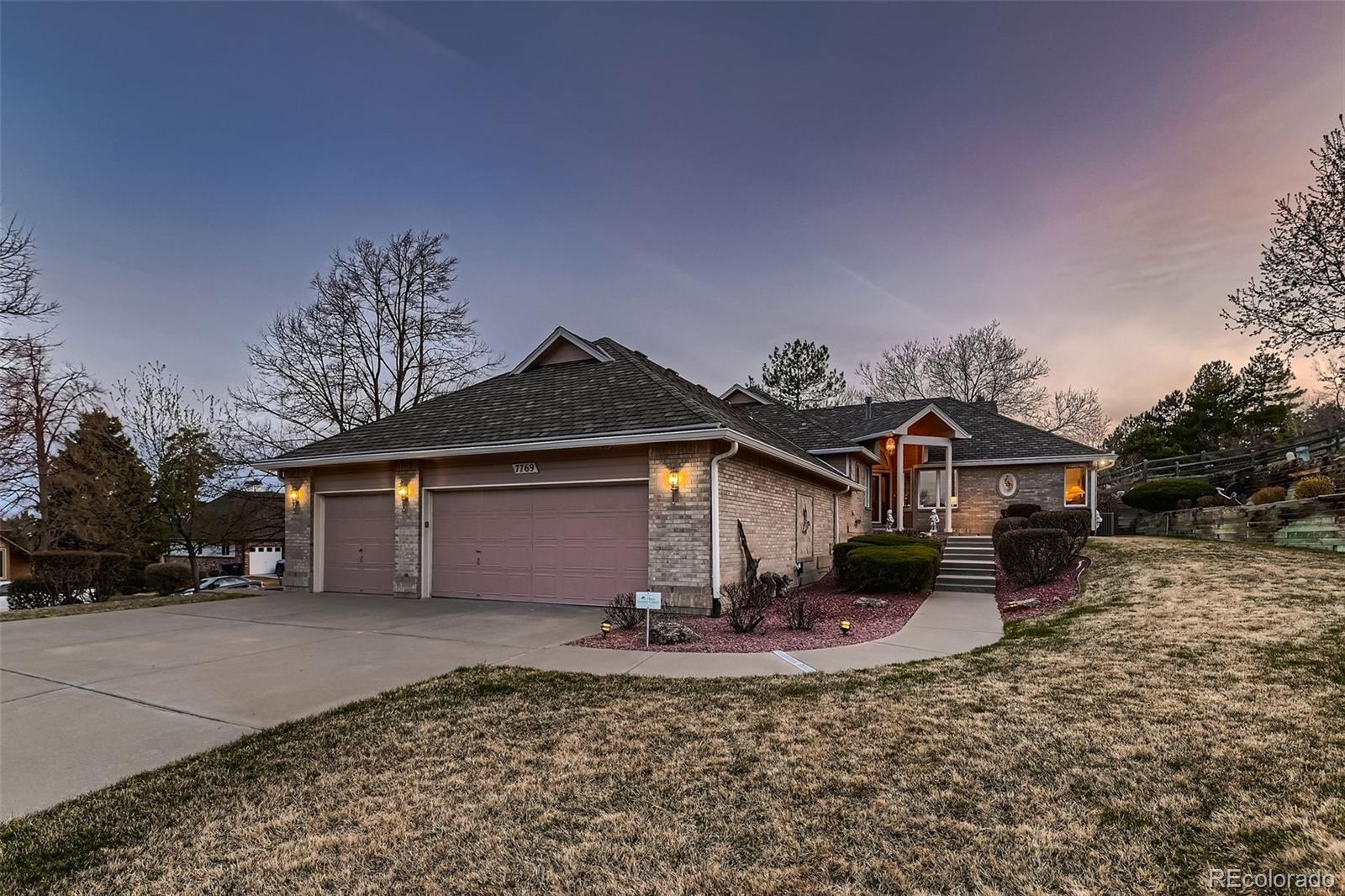 7769 W 70th Dr, Arvada, CO 80004