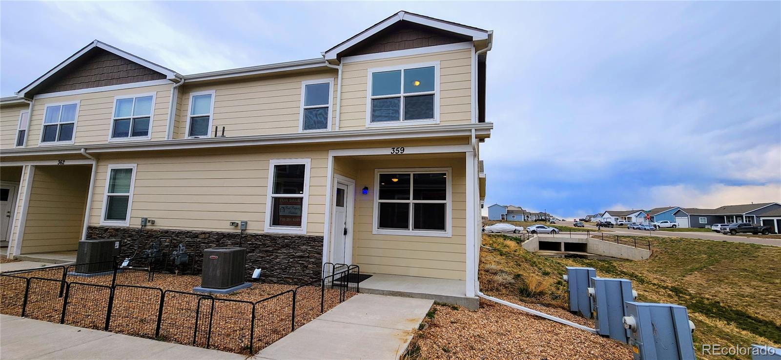 359 S 4th Ct, Deer Trail, CO 80105