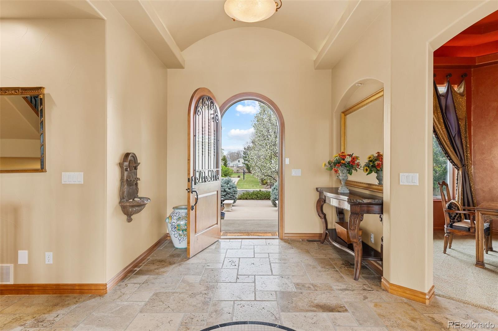 16 Blue Heron Dr, Thornton, CO 80241