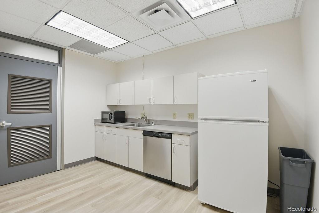 6070 Greenwood Plaza Blvd #B, Greenwood Village, CO 80111