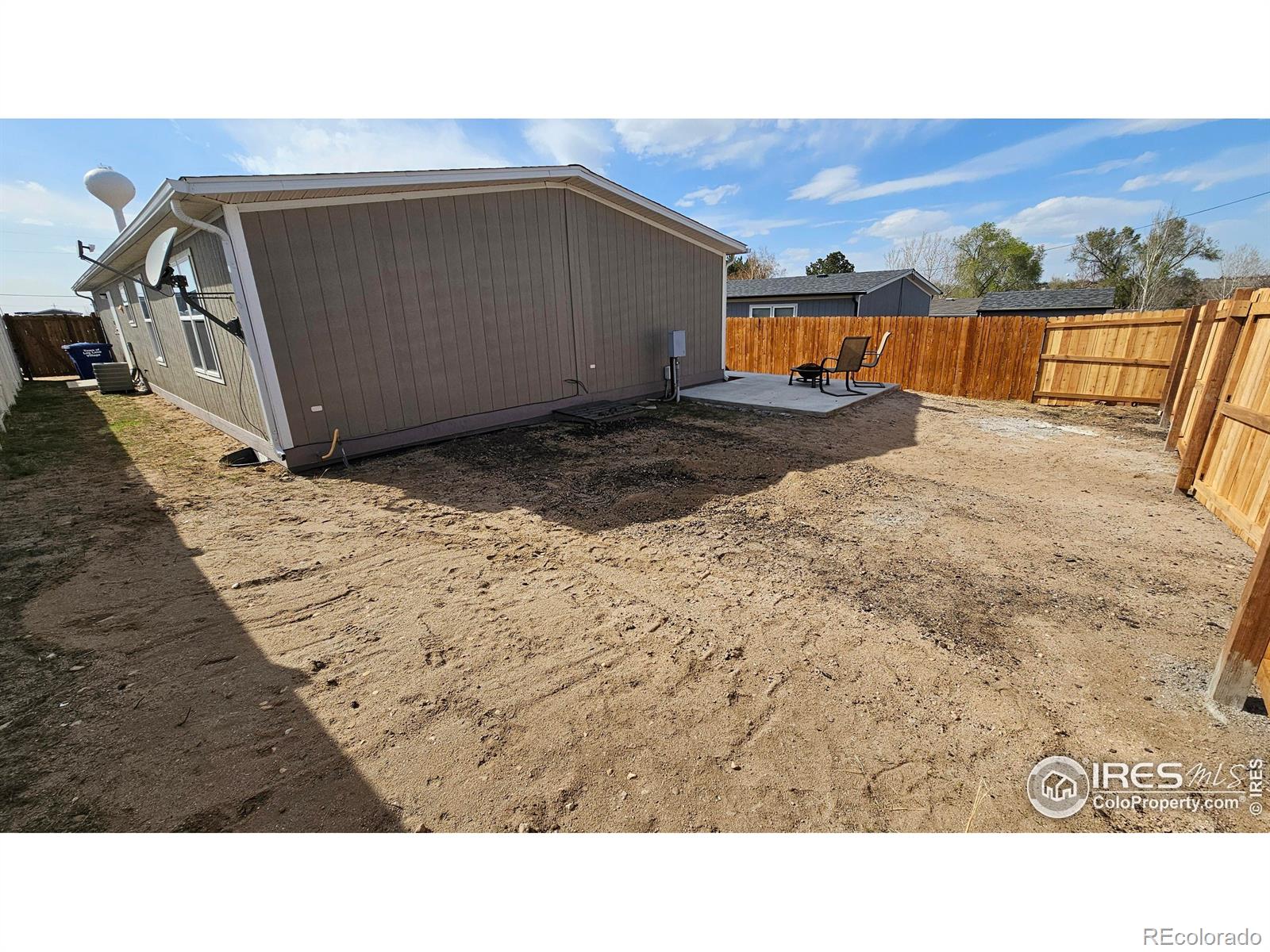 204 Linden Dr, Log Lane Village, CO 80705