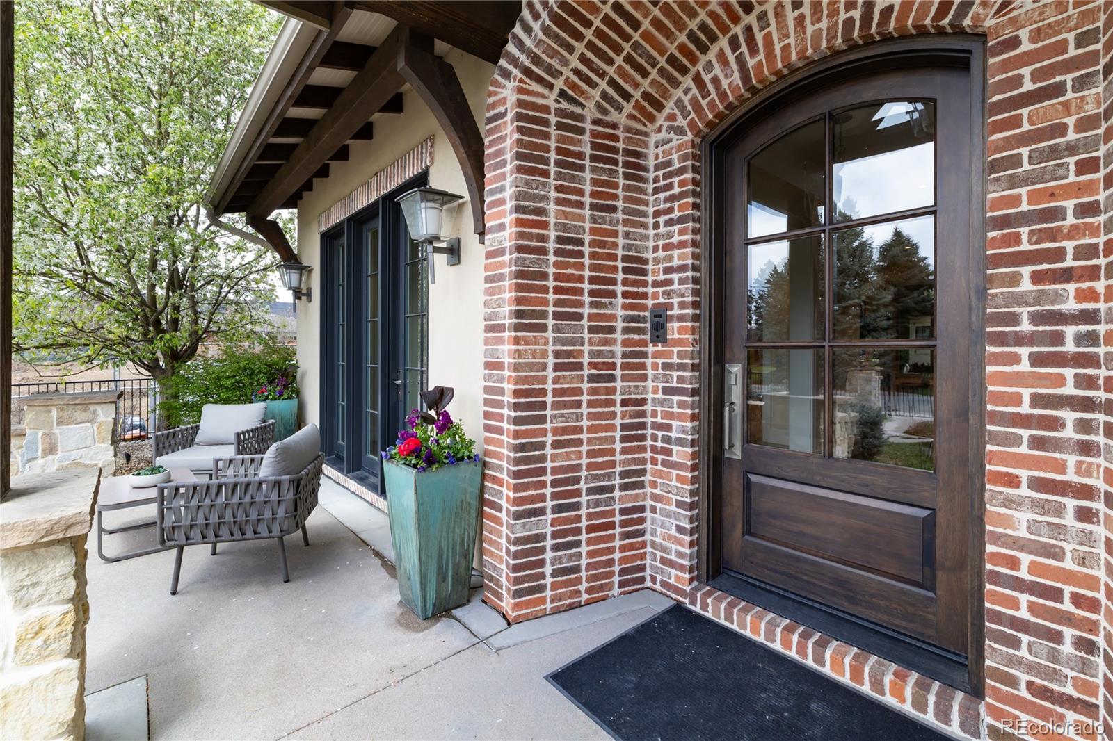 2260 S Jackson St, Denver, CO 80210