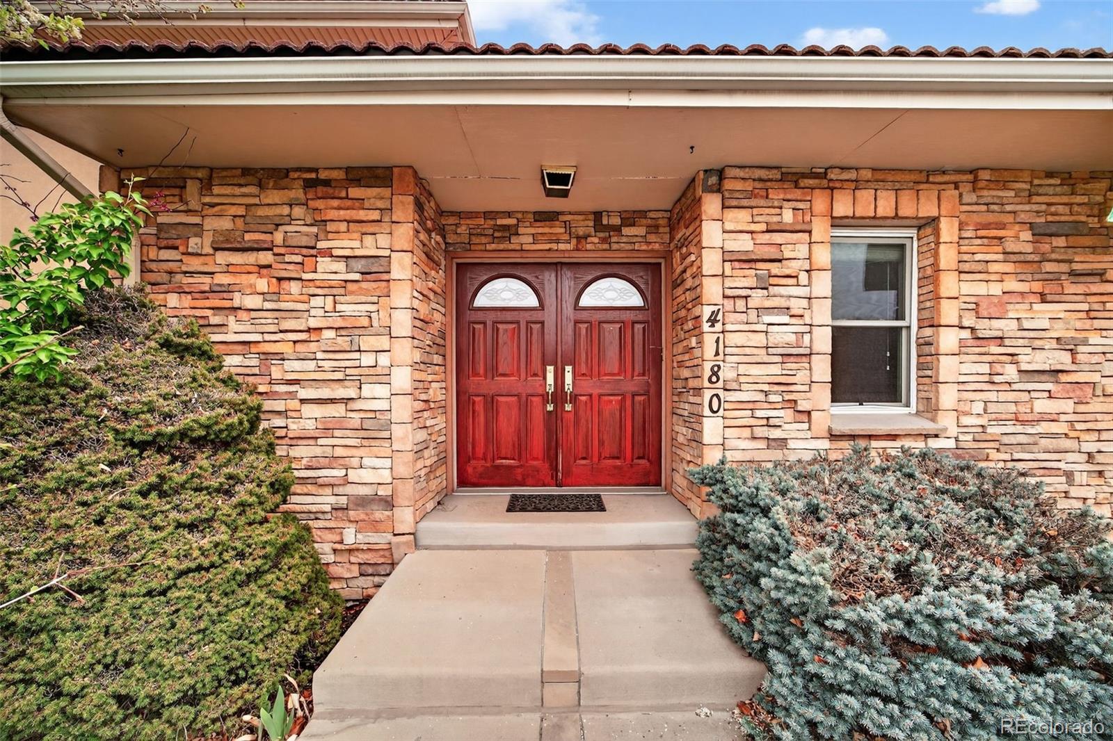 4180 S Monaco Pw, Denver, CO 80237