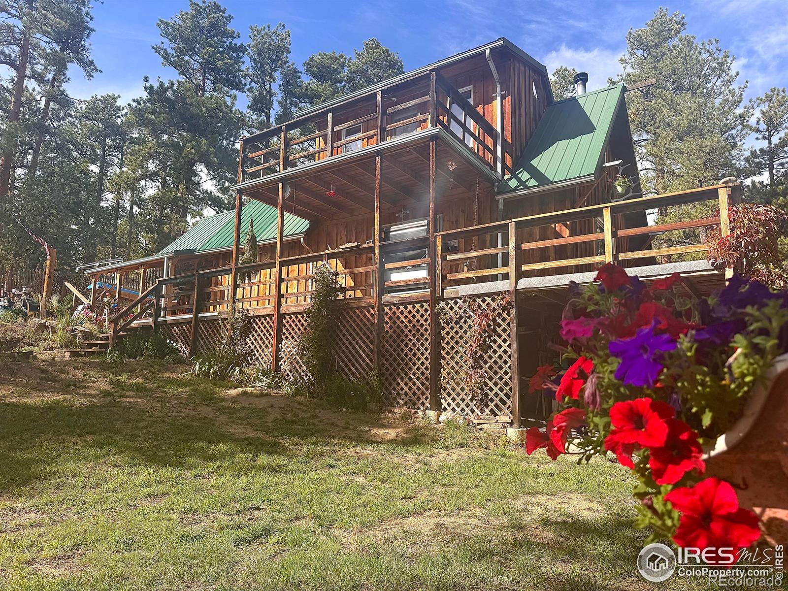 147 Cedar Dr, Lyons, CO 80540