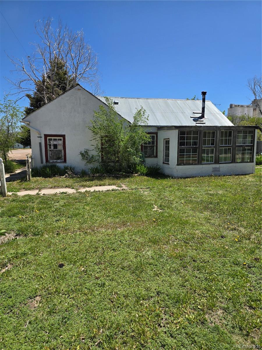 714 Front St, Arriba, CO 80804
