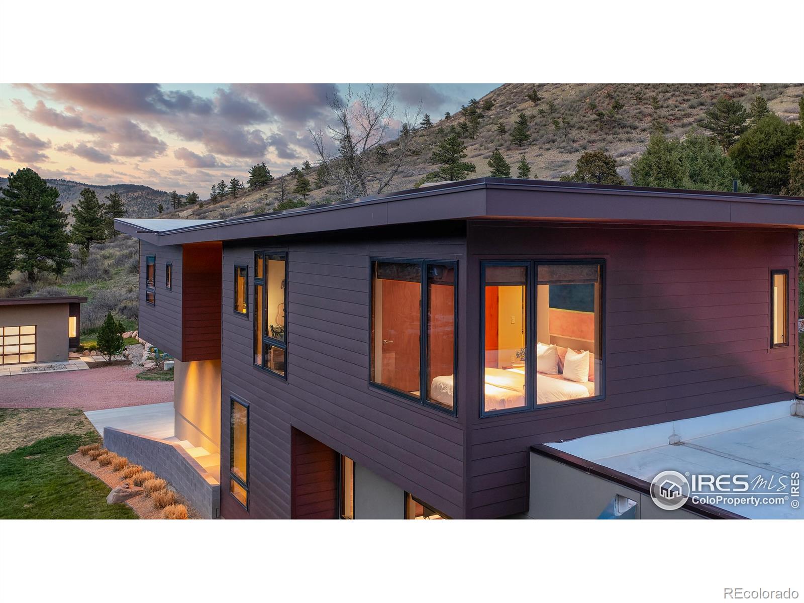 451 Red Gulch Rd, Lyons, CO 80540