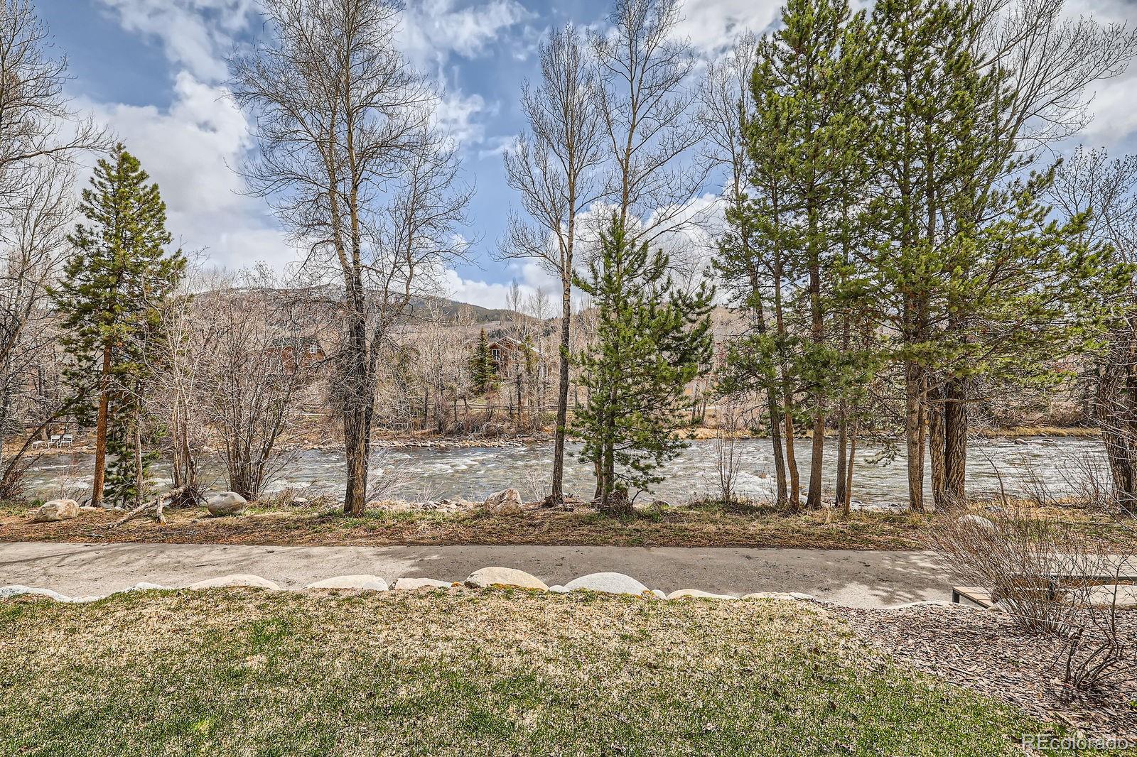 930 Blue River Pw #812, Silverthorne, CO 80498