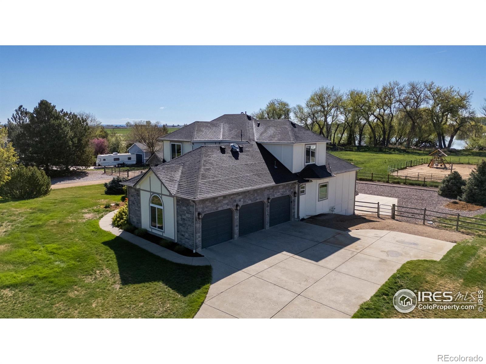 111 Hunters Cove Rd, Mead, CO 80542