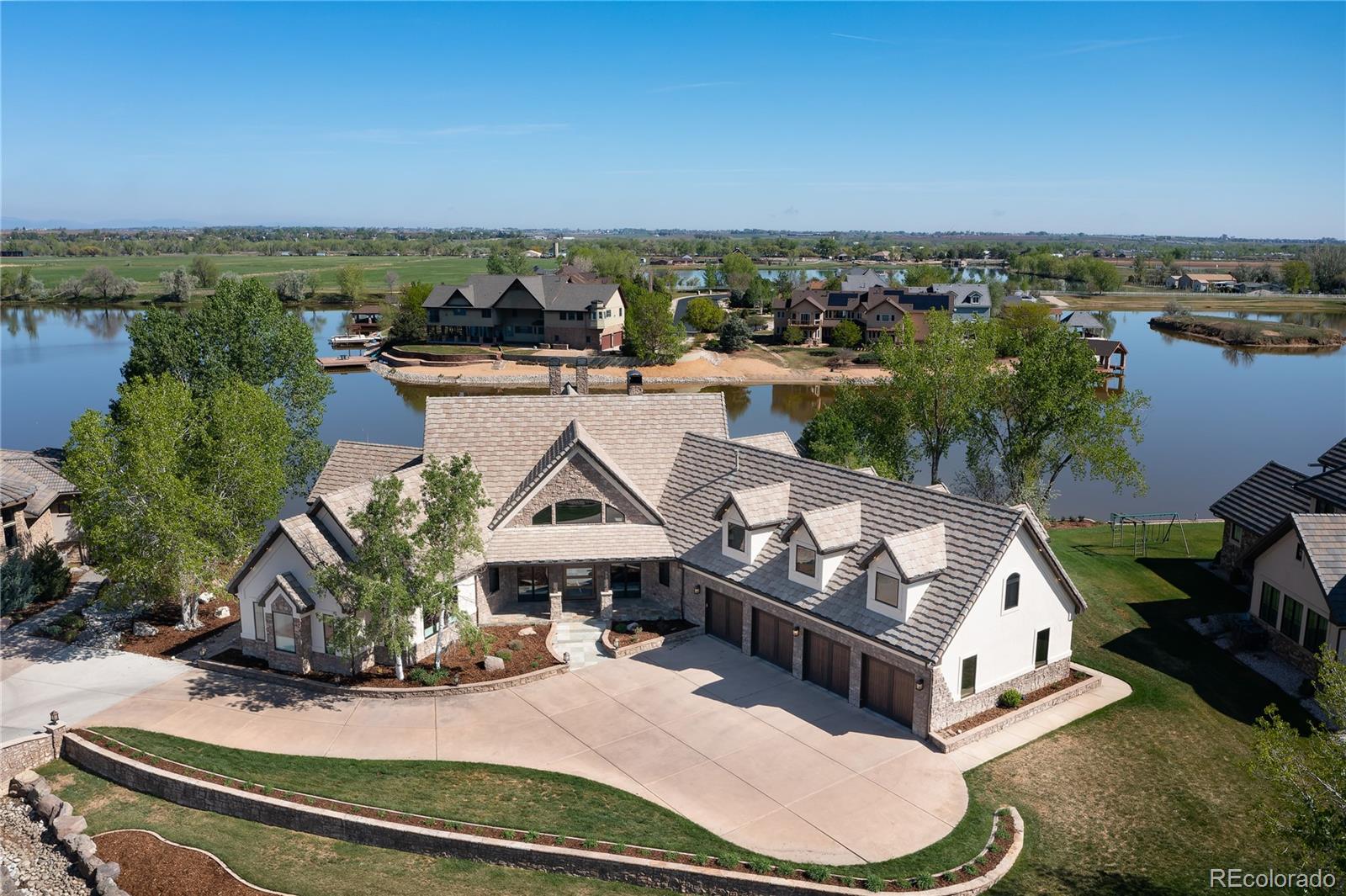 9833 Shoreline Dr, Longmont, CO 80504