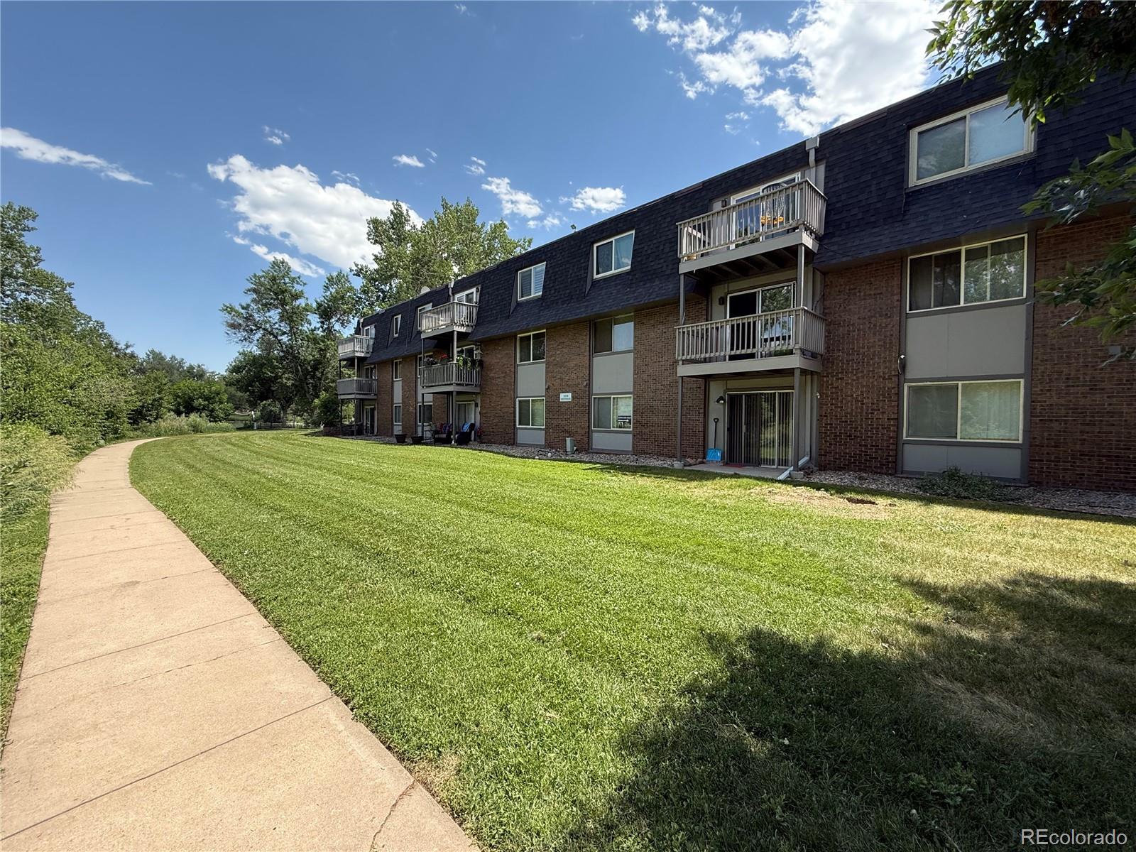 309 E Highline Cir #102, Centennial, CO 80122