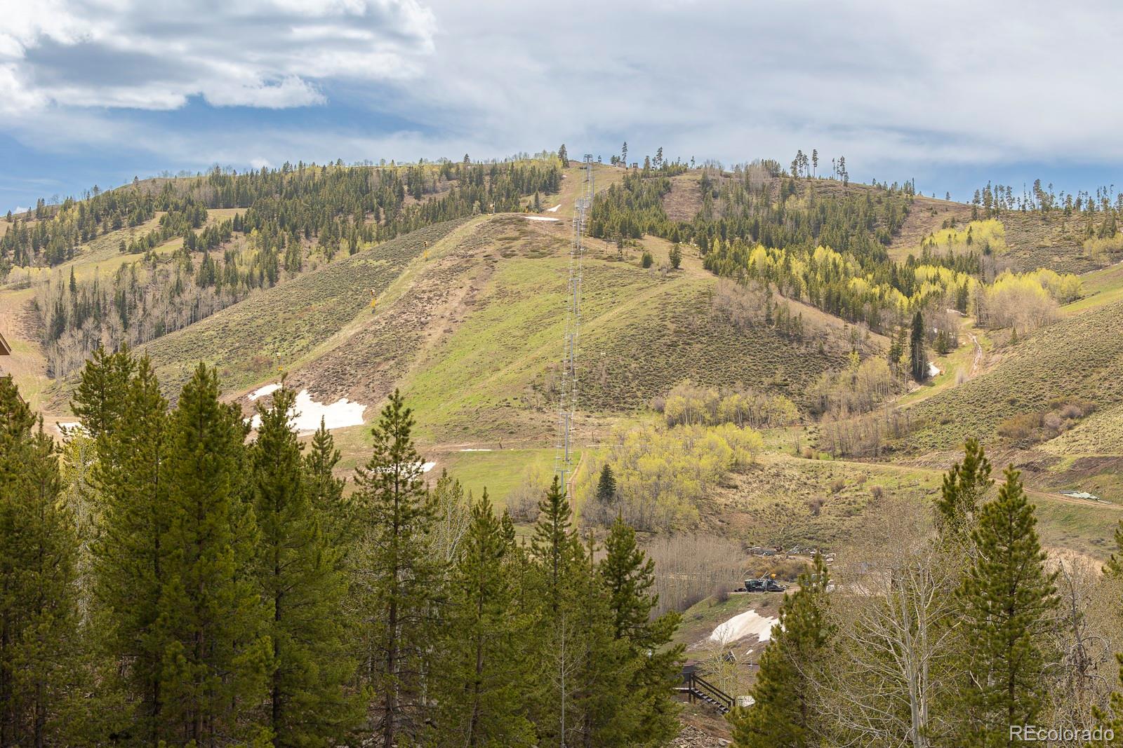 327 Summit Lift Ct, Granby, CO 80446