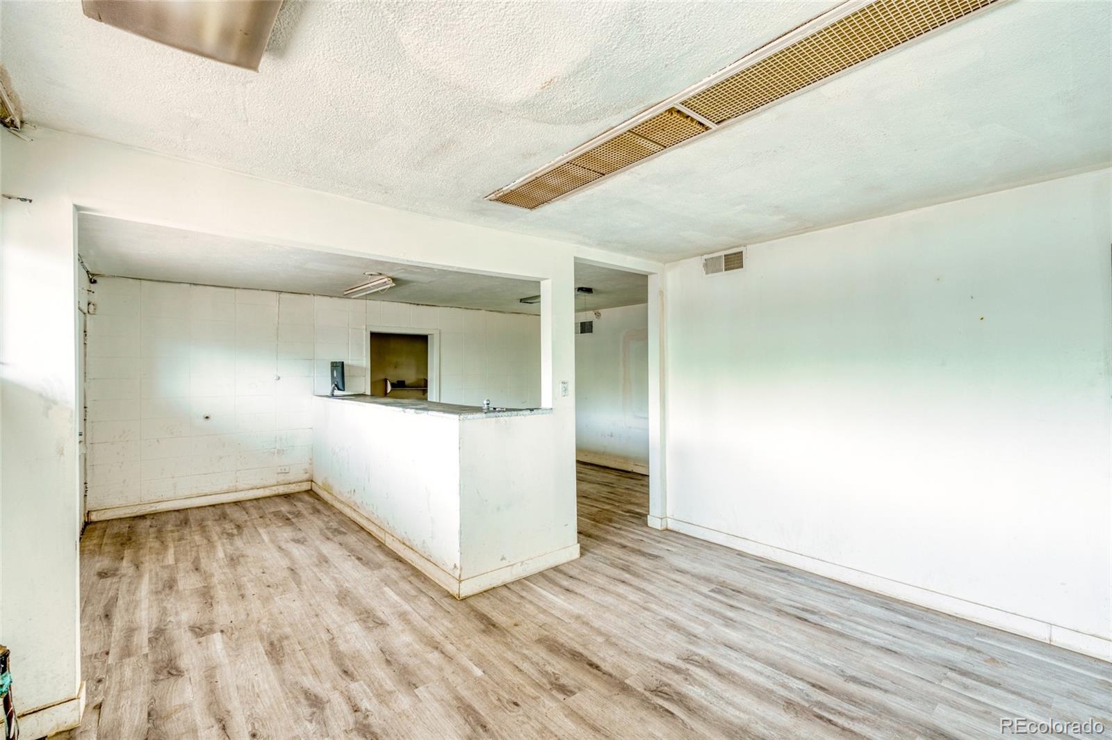 845 Wyandot St, Denver, CO 80204
