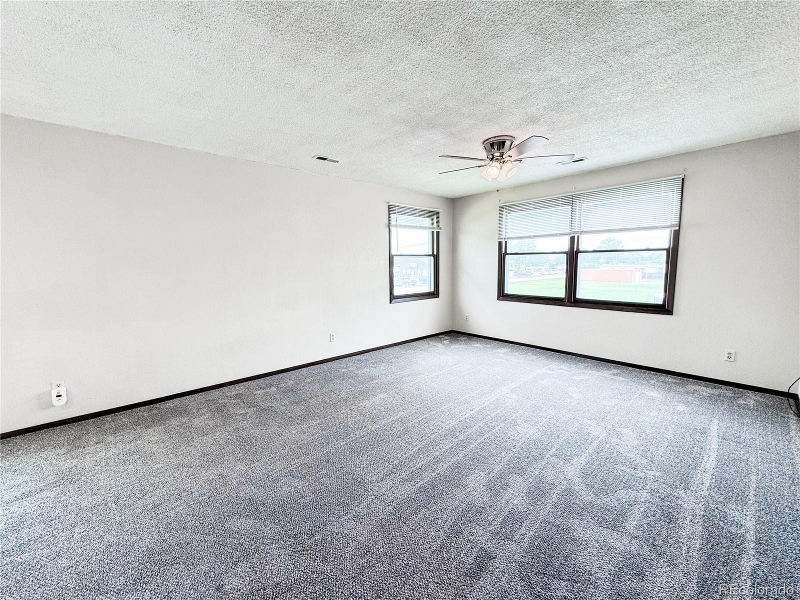 1700 S 6th Ave, Sterling, CO 80751