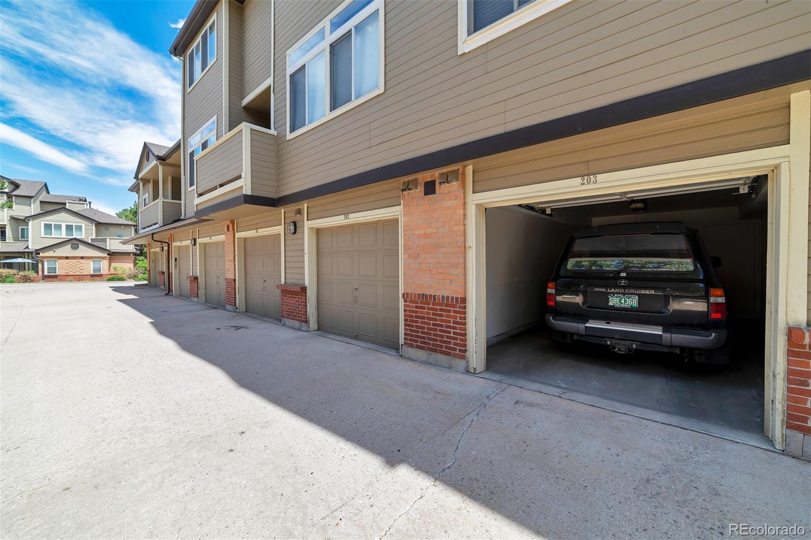 6001 S Yosemite St #B203, Greenwood Village, CO 80111