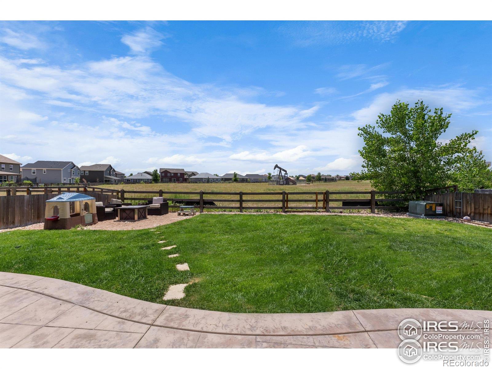 4900 Wildflower Pl, Dacono, CO 80514