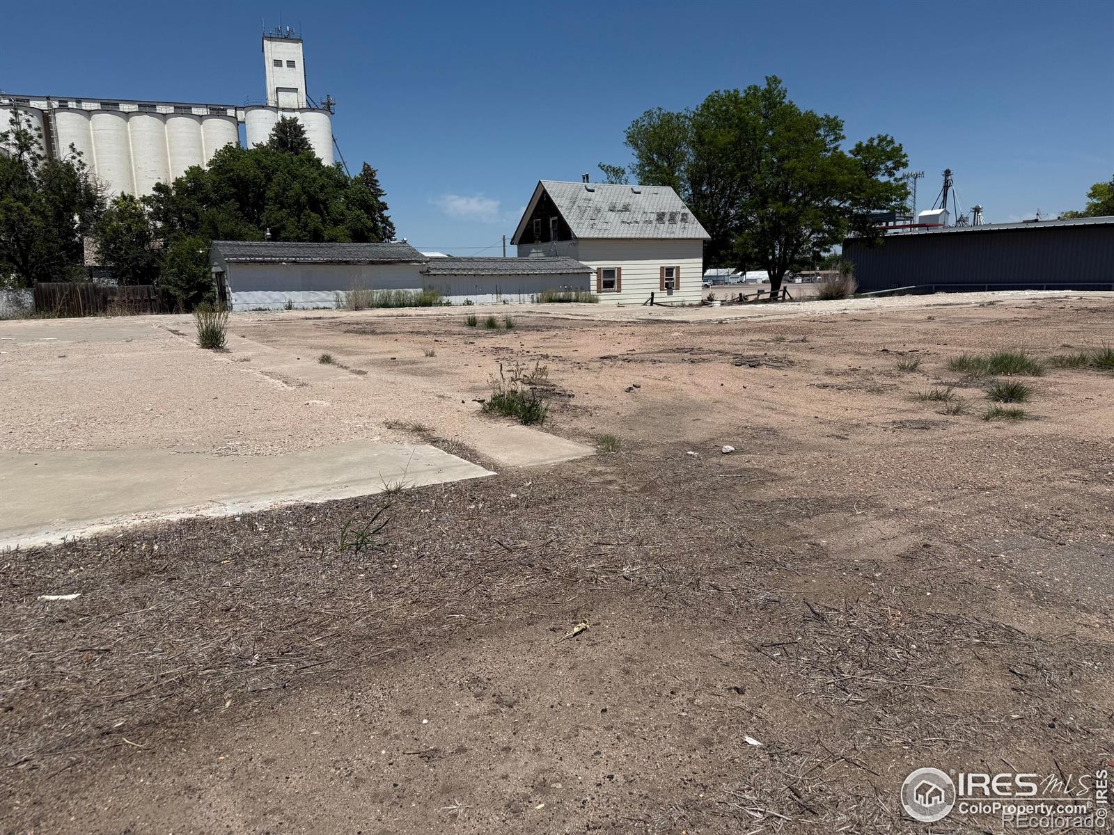 213 W 1st St, Haxtun, CO 80731