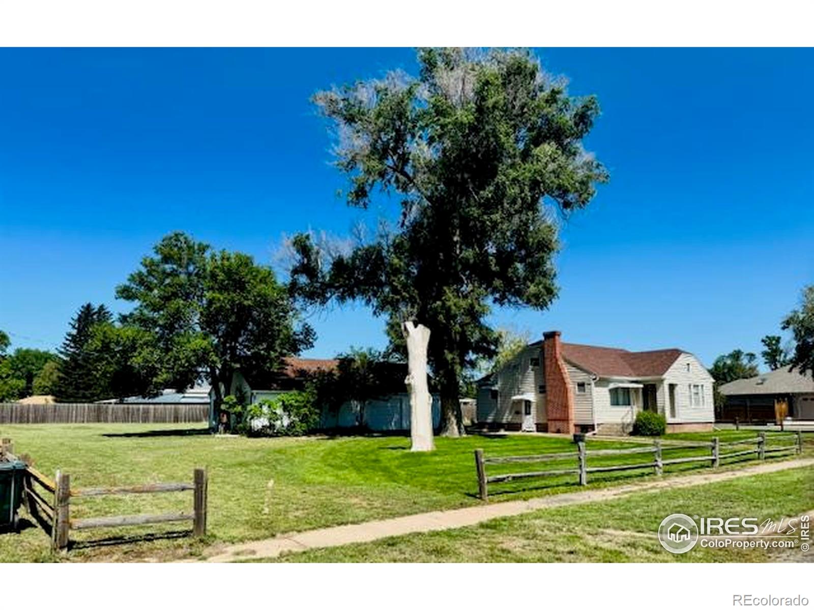 141 N Walker Ave, Haxtun, CO 80731