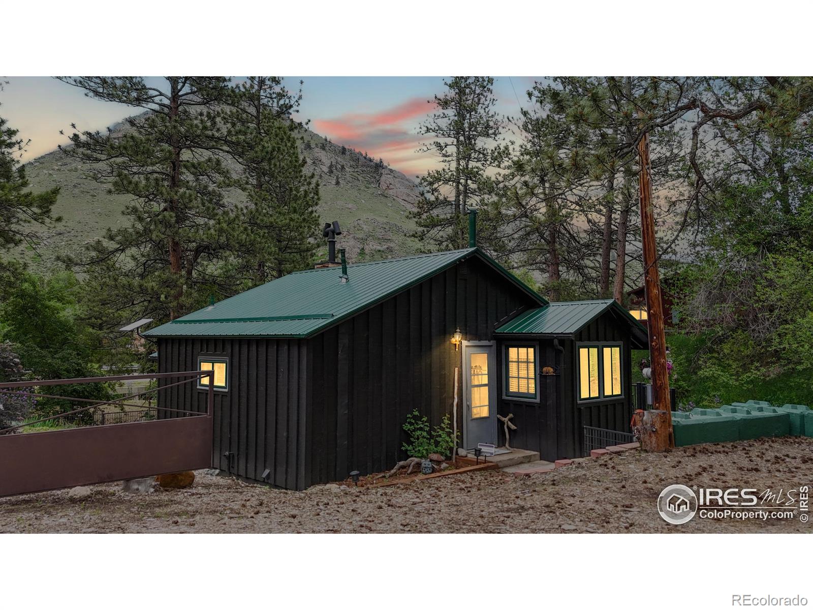 30 Falls Creek Dr, Bellvue, CO 80512