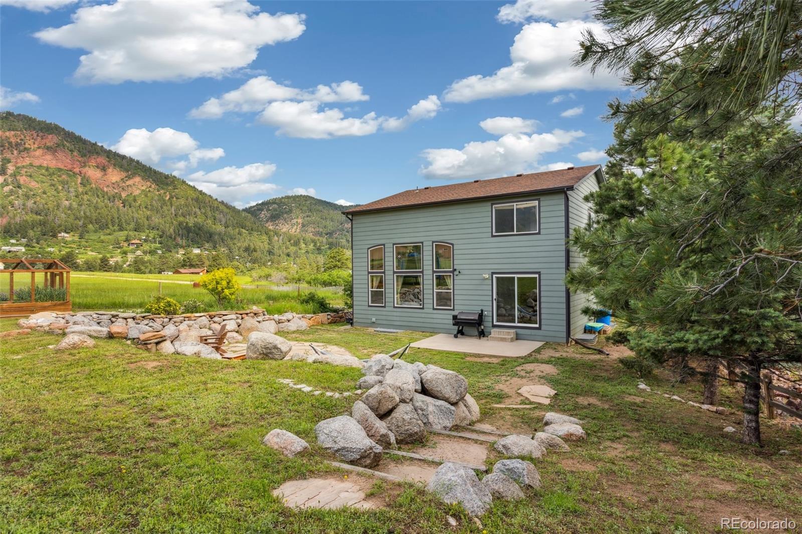 133 Wheat Ridge St, Palmer Lake, CO 80133