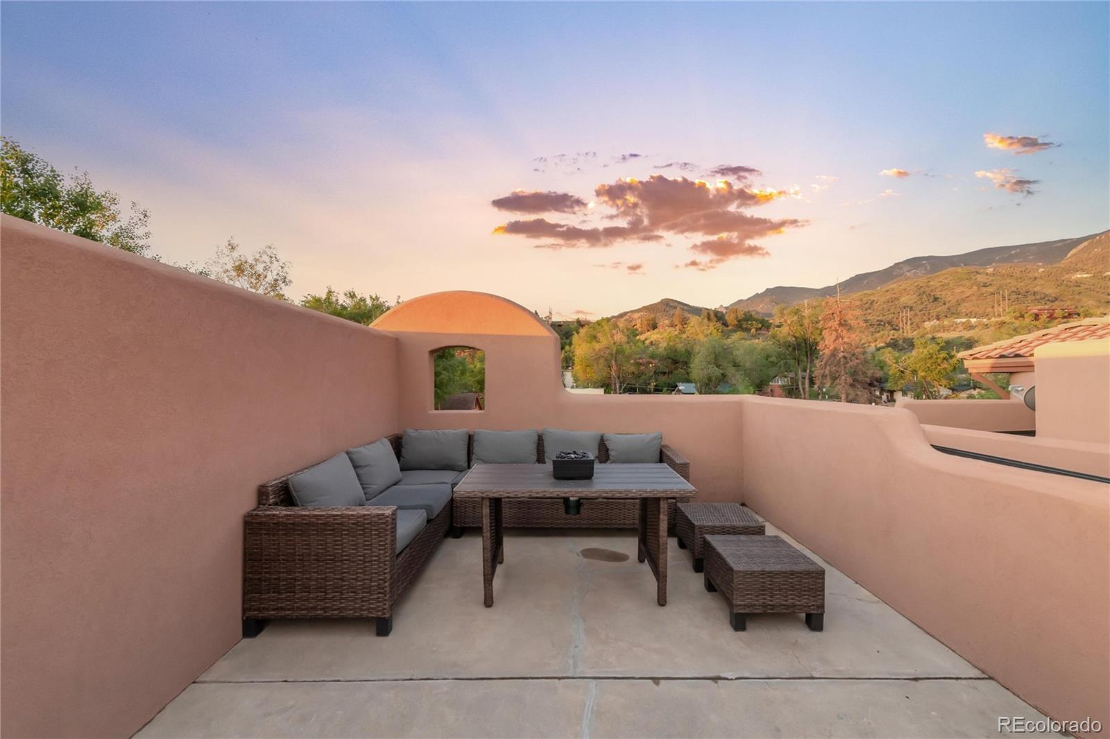 27 Crystal Park Rd, Manitou Springs, CO 80829
