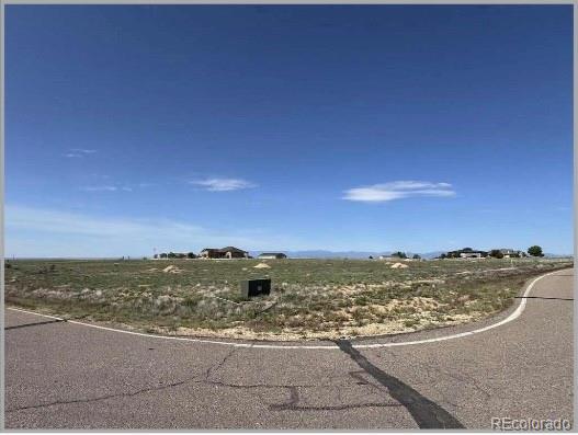 888 E Witzer Dr, Pueblo West, CO 81007