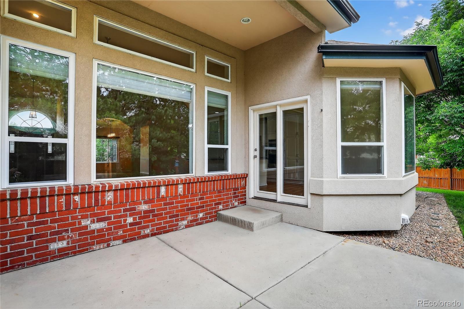 5926 S Elkhart Ct, Centennial, CO 80016