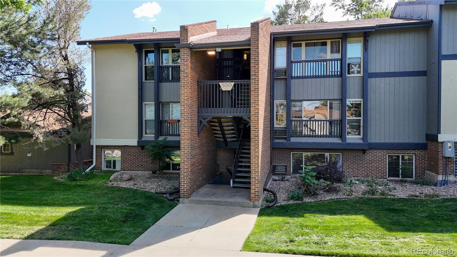 850 W Moorhead Cir #3F, Boulder, CO 80305