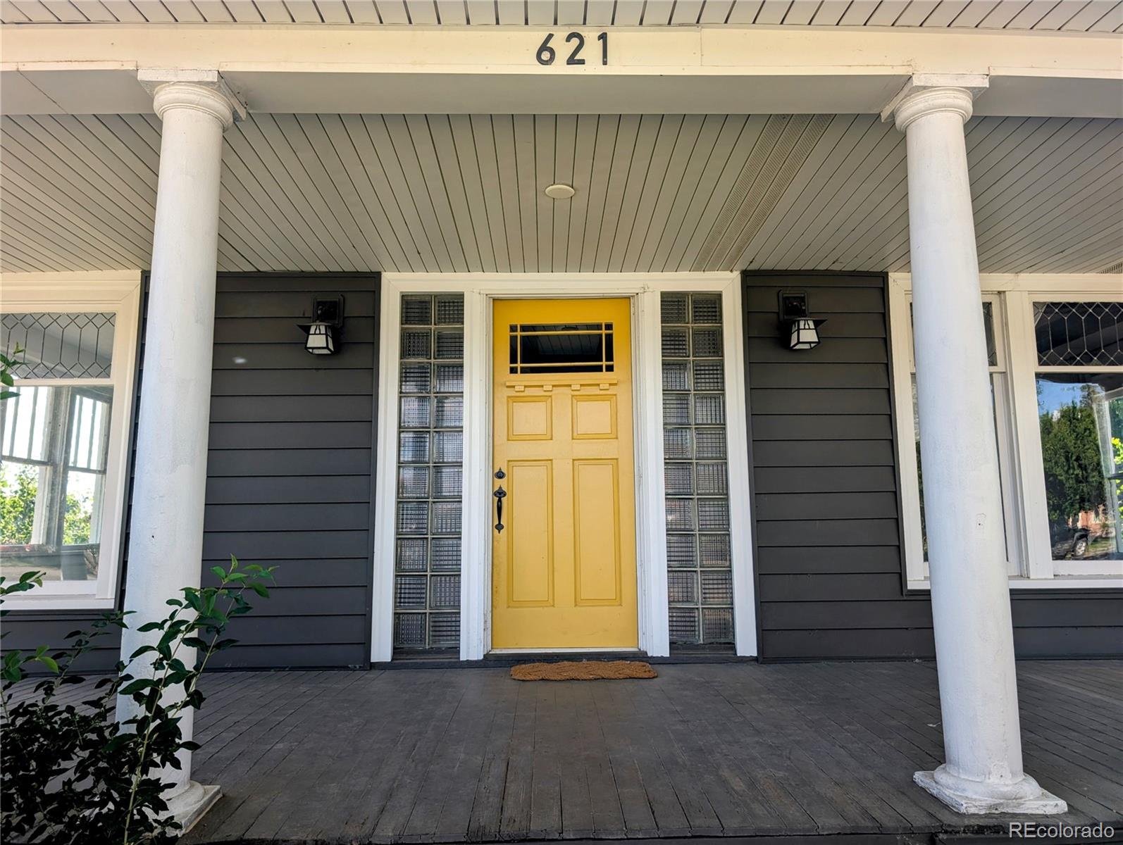 621 Walnut St, La Jara, CO 81140