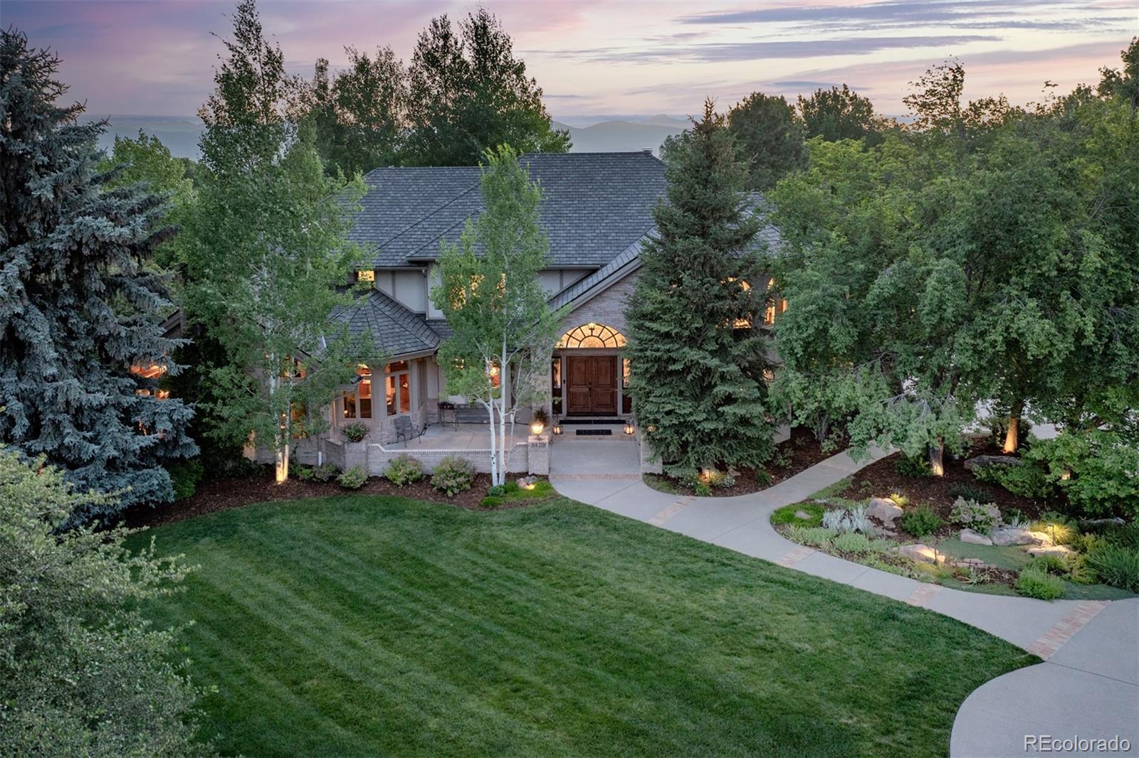 8439 Greenwood Dr, Niwot, CO 80503