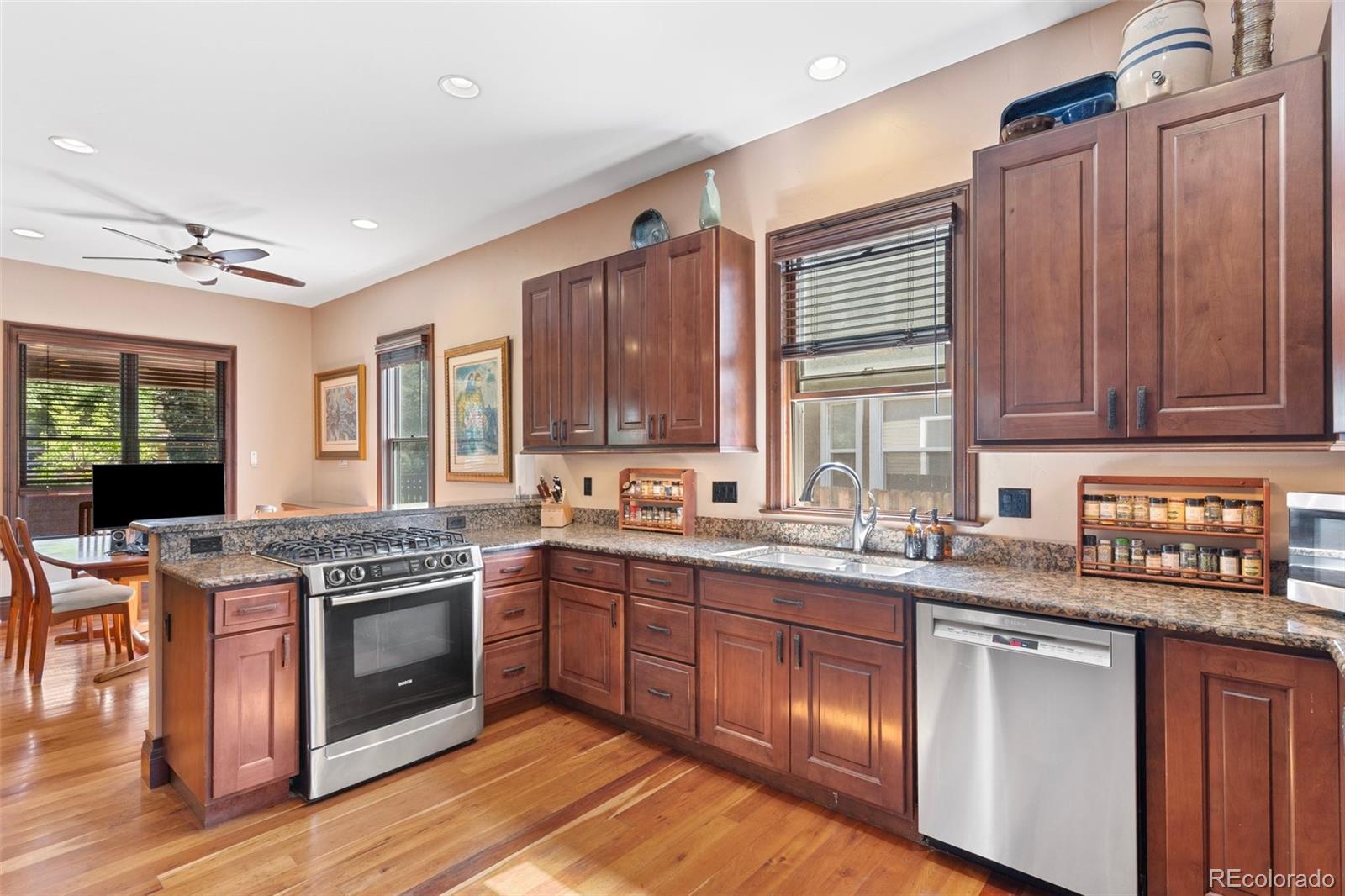 611 E Willamette Ave, Colorado Springs, CO 80903