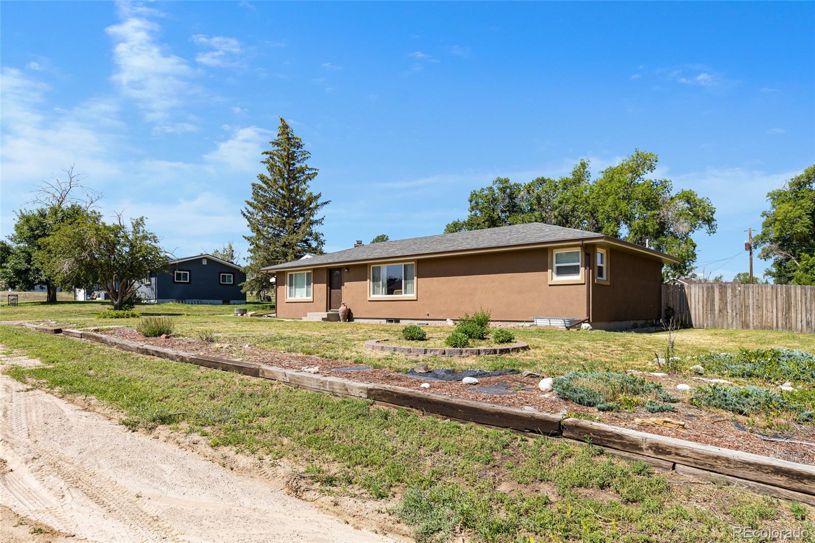 411 Dakota Ave, Simla, CO 80835
