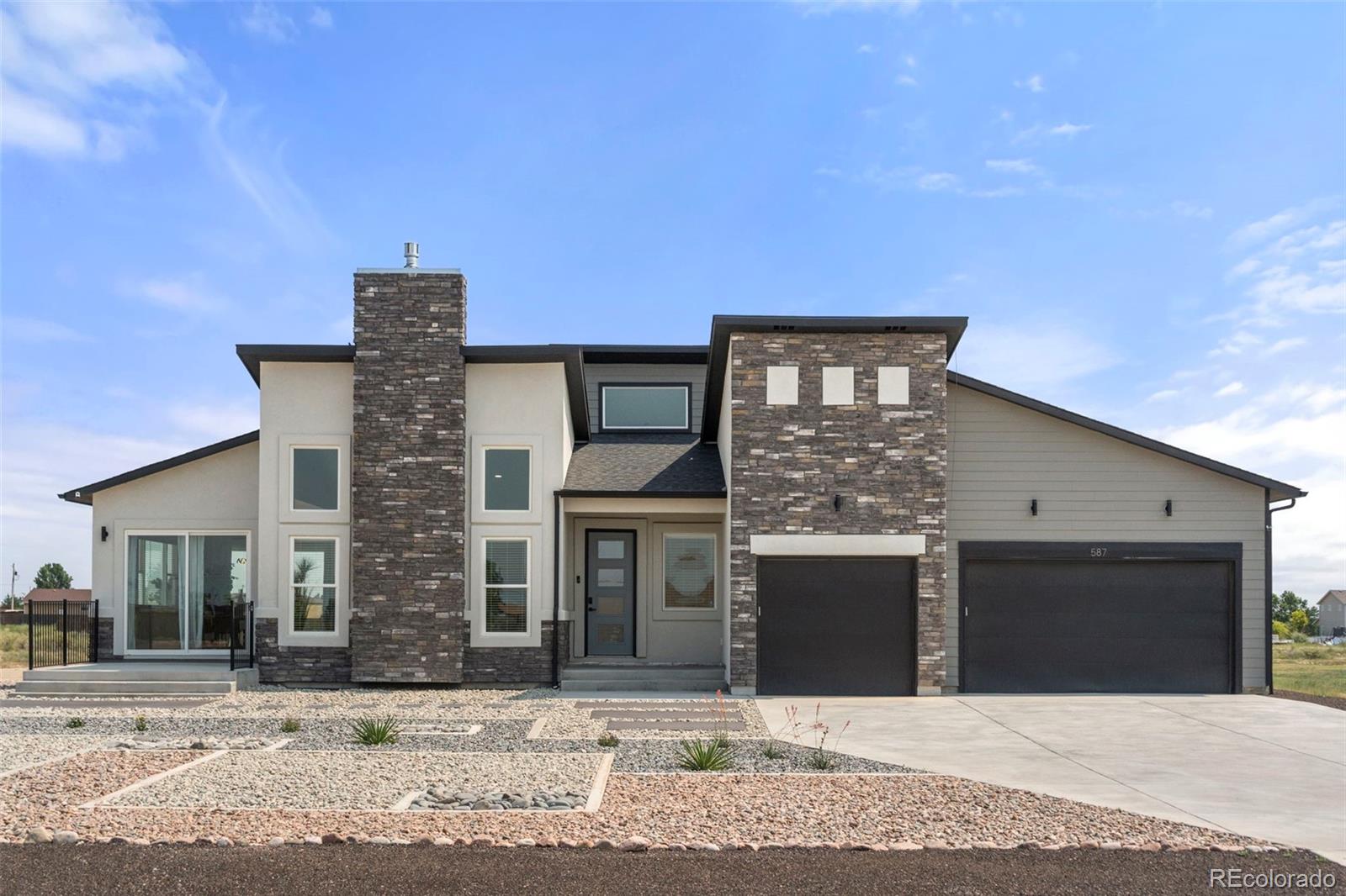 587 E Paradise Dr, Pueblo West, CO 81007