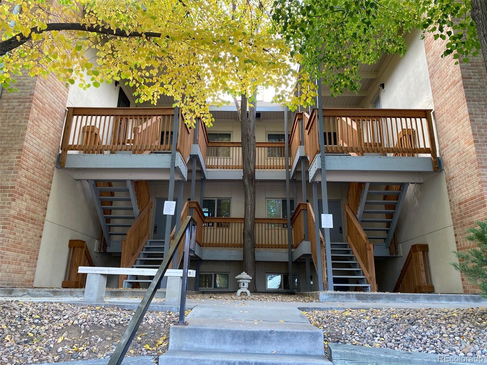 2835 S Monaco Pw #1-202, Denver, CO 80222