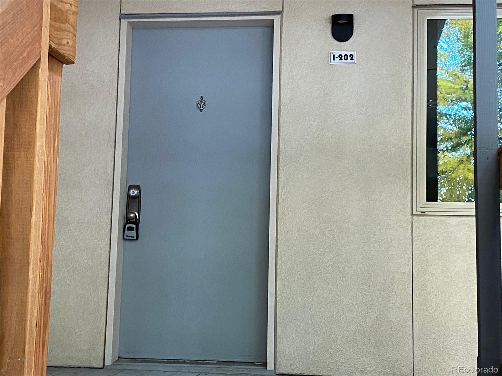 2835 S Monaco Pw #1-202, Denver, CO 80222