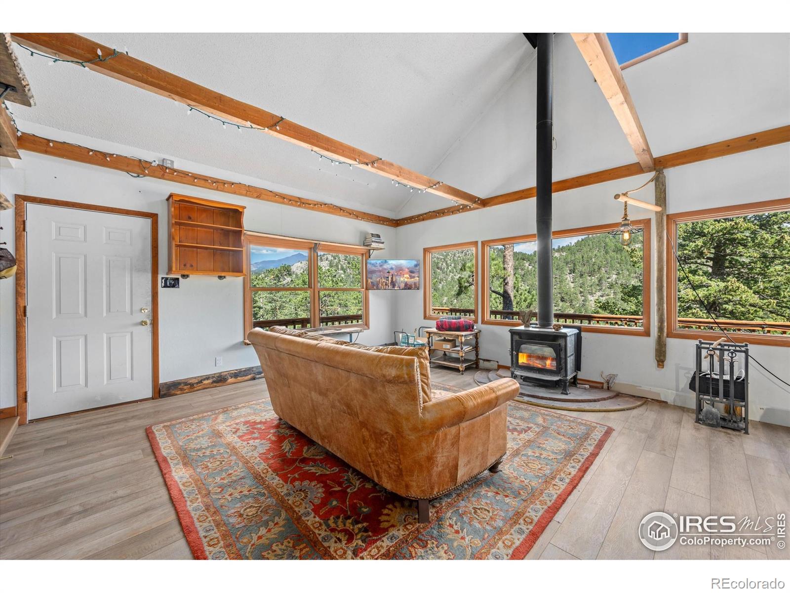 742 Hickory Dr, Lyons, CO 80540