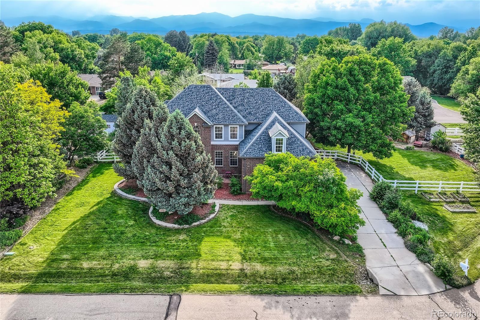 1005 Creek Ct, Longmont, CO 80503