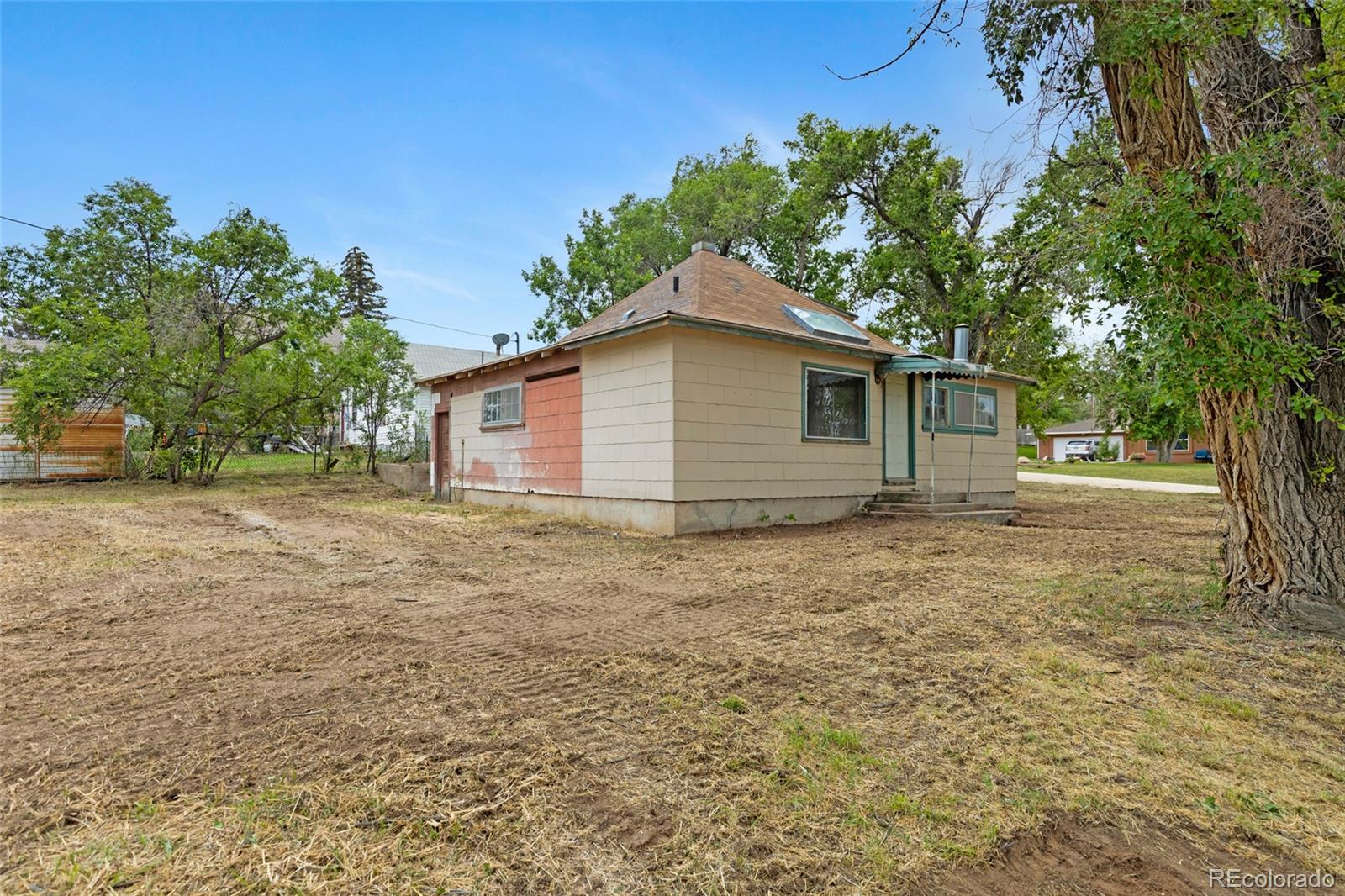 502 Navajo Ave, Simla, CO 80835