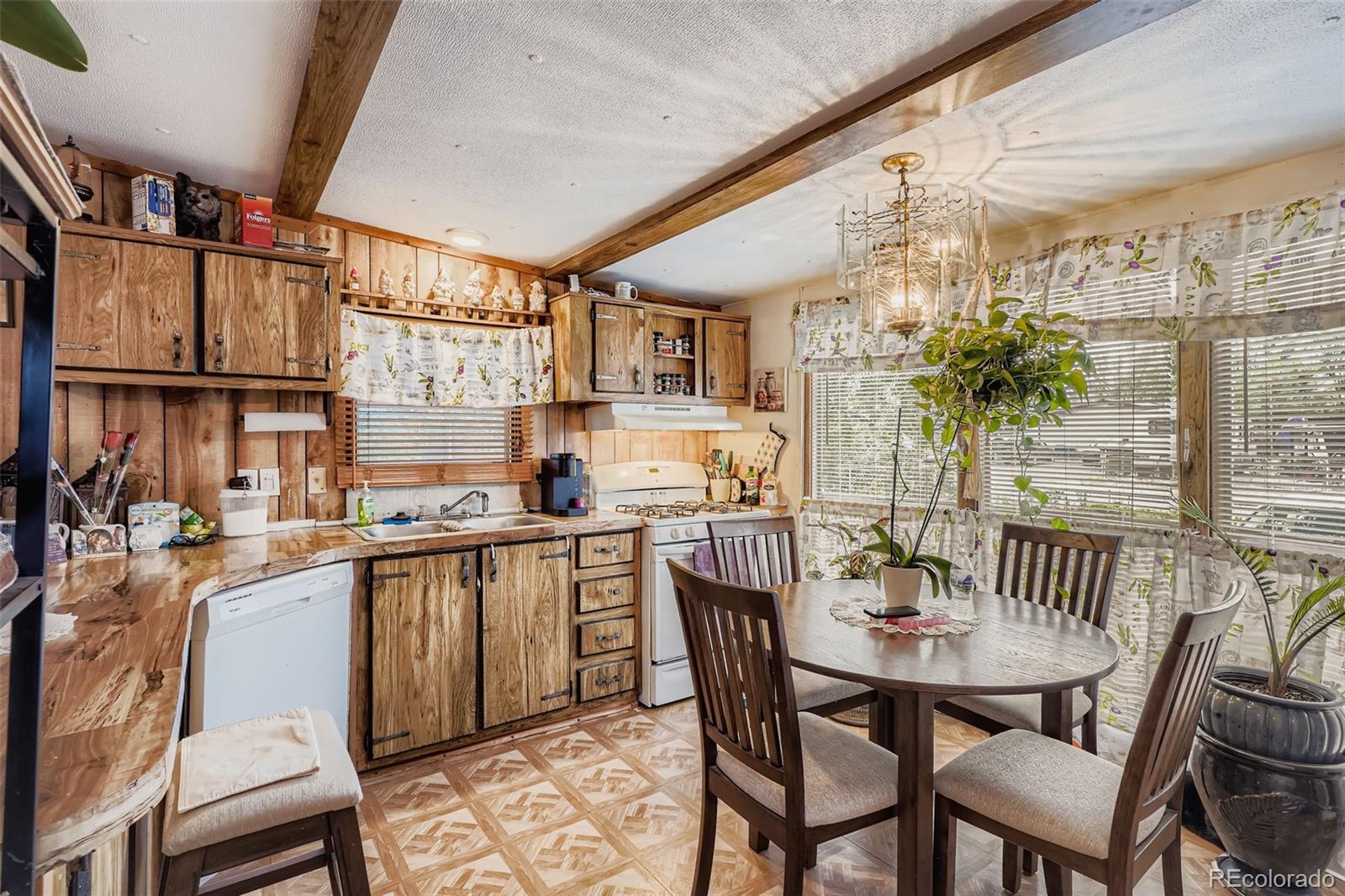 527 Willow Pl, Lochbuie, CO 80603