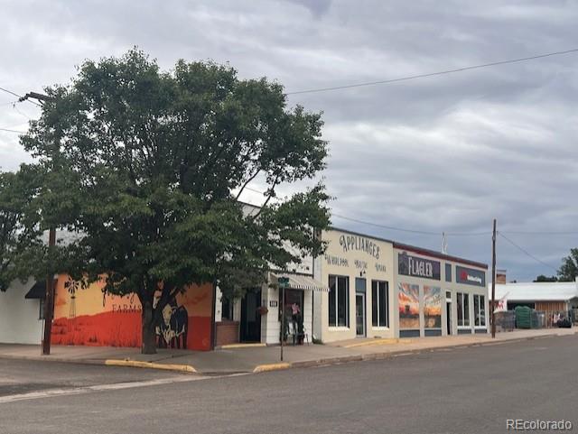 304 E 8th St, Flagler, CO 80815
