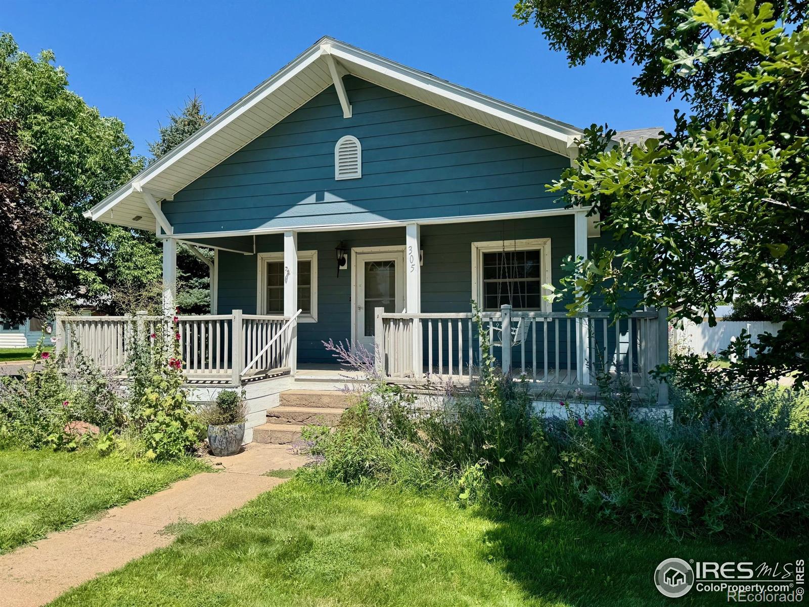 305 E Chase St, Haxtun, CO 80731