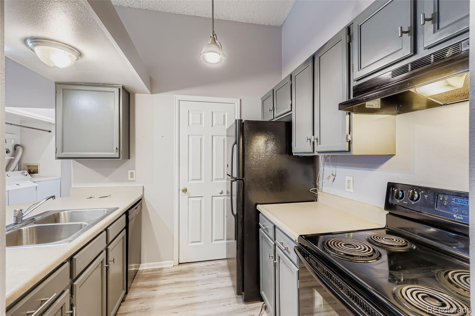 477 S Memphis Way #11, Aurora, CO 80017