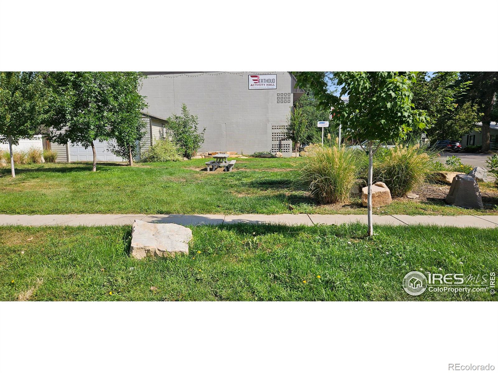 609 N 4th St, Berthoud, CO 80513