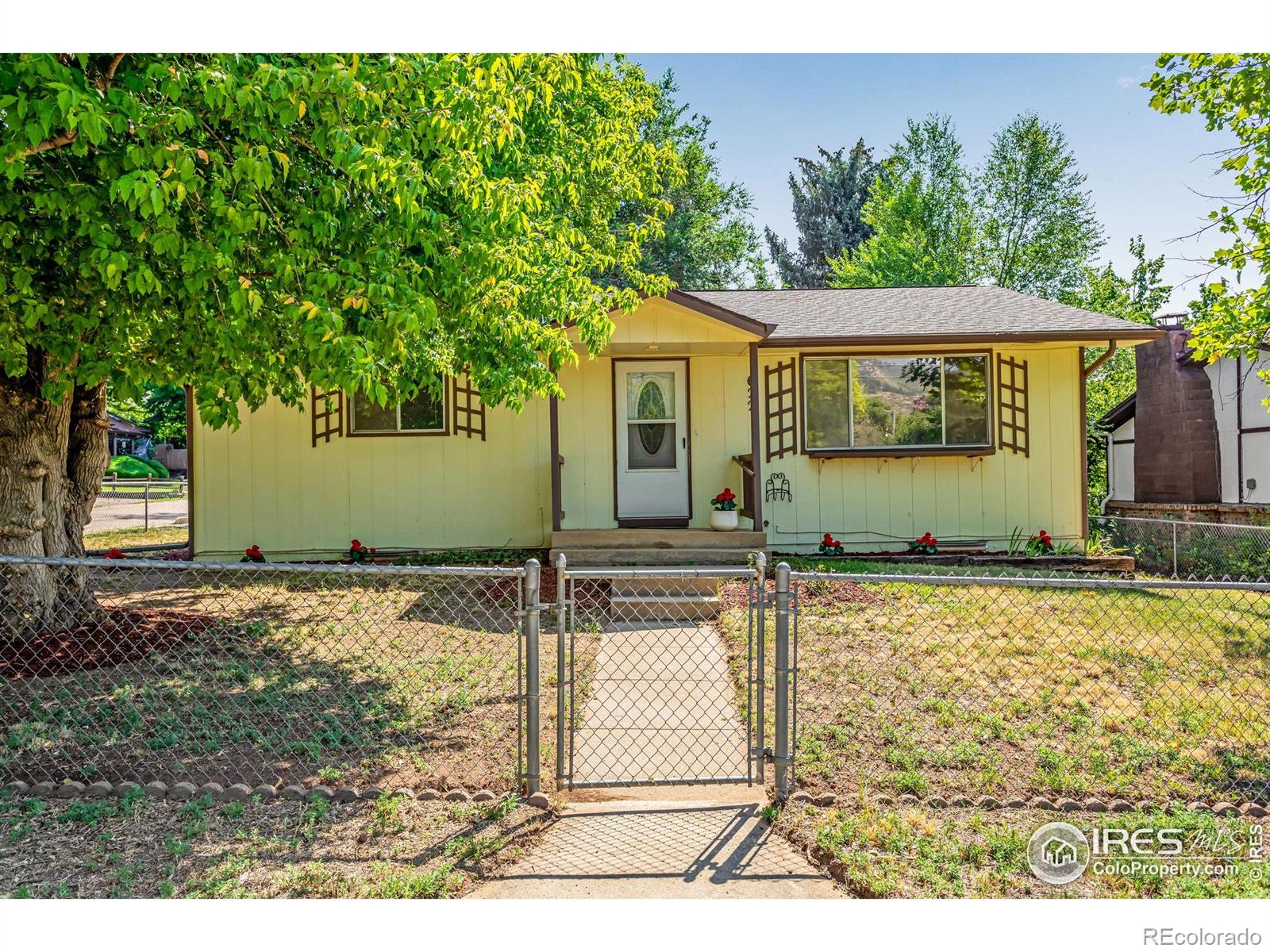 622 3rd Ave, Lyons, CO 80540