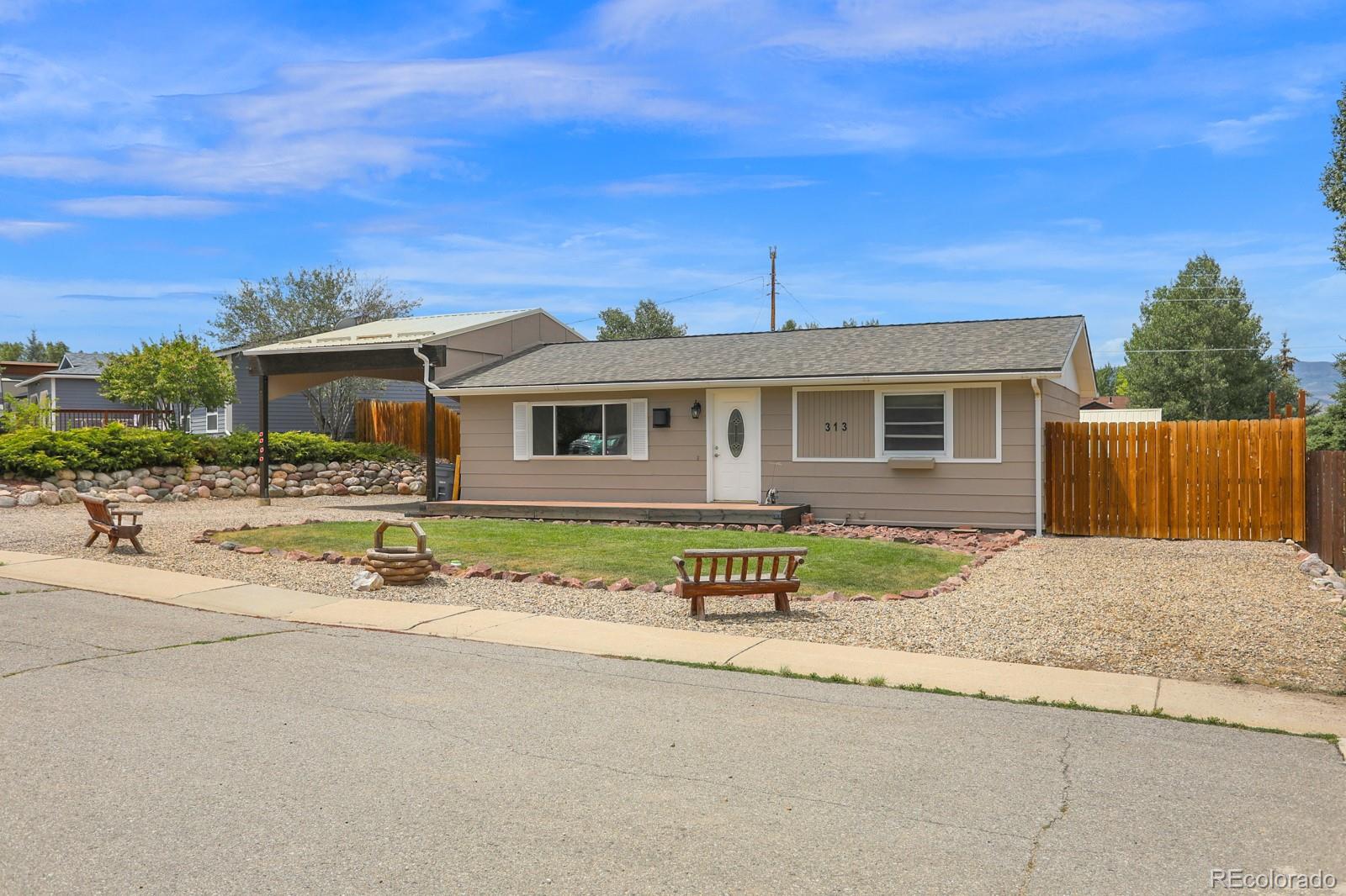 313 18th St, Kremmling, CO 80459