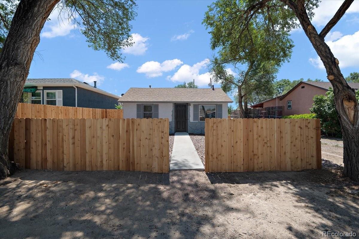 2404 W 14th St, Pueblo, CO 81003