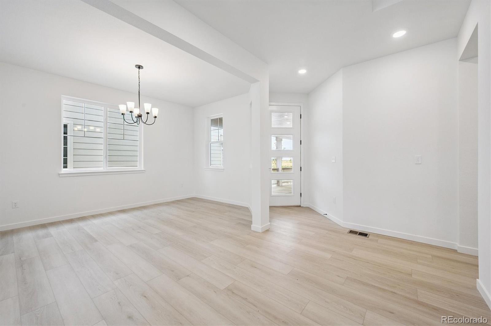 25070 E 42nd Ave, Aurora, CO 80019