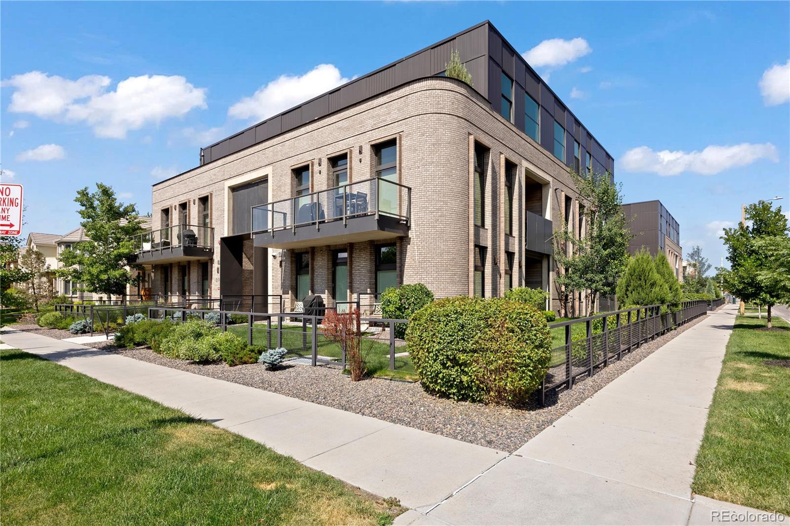 274 S Monroe St #3000/3A, Denver, CO 80209