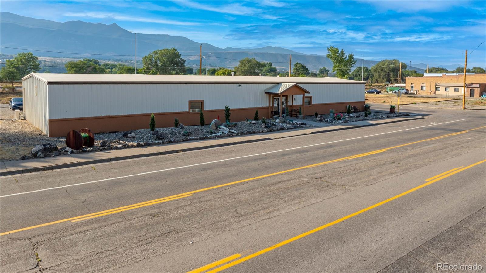 201 E 1st St, Parachute, CO 81635
