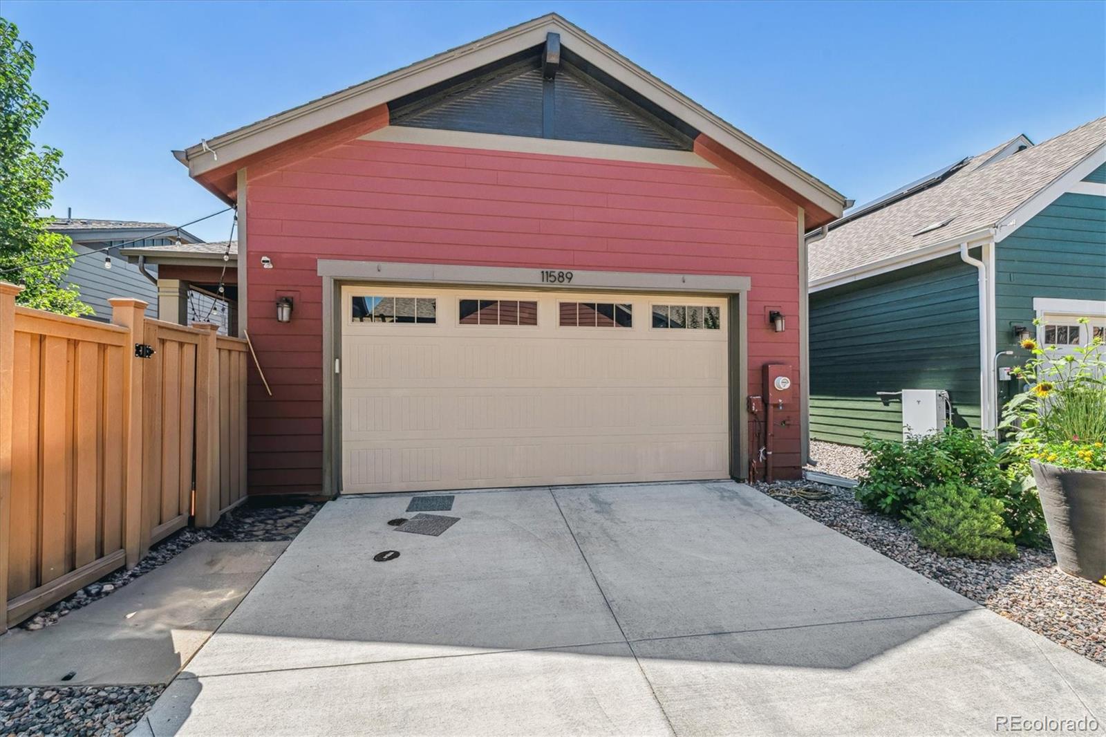 11589 E 25th Dr, Aurora, CO 80010