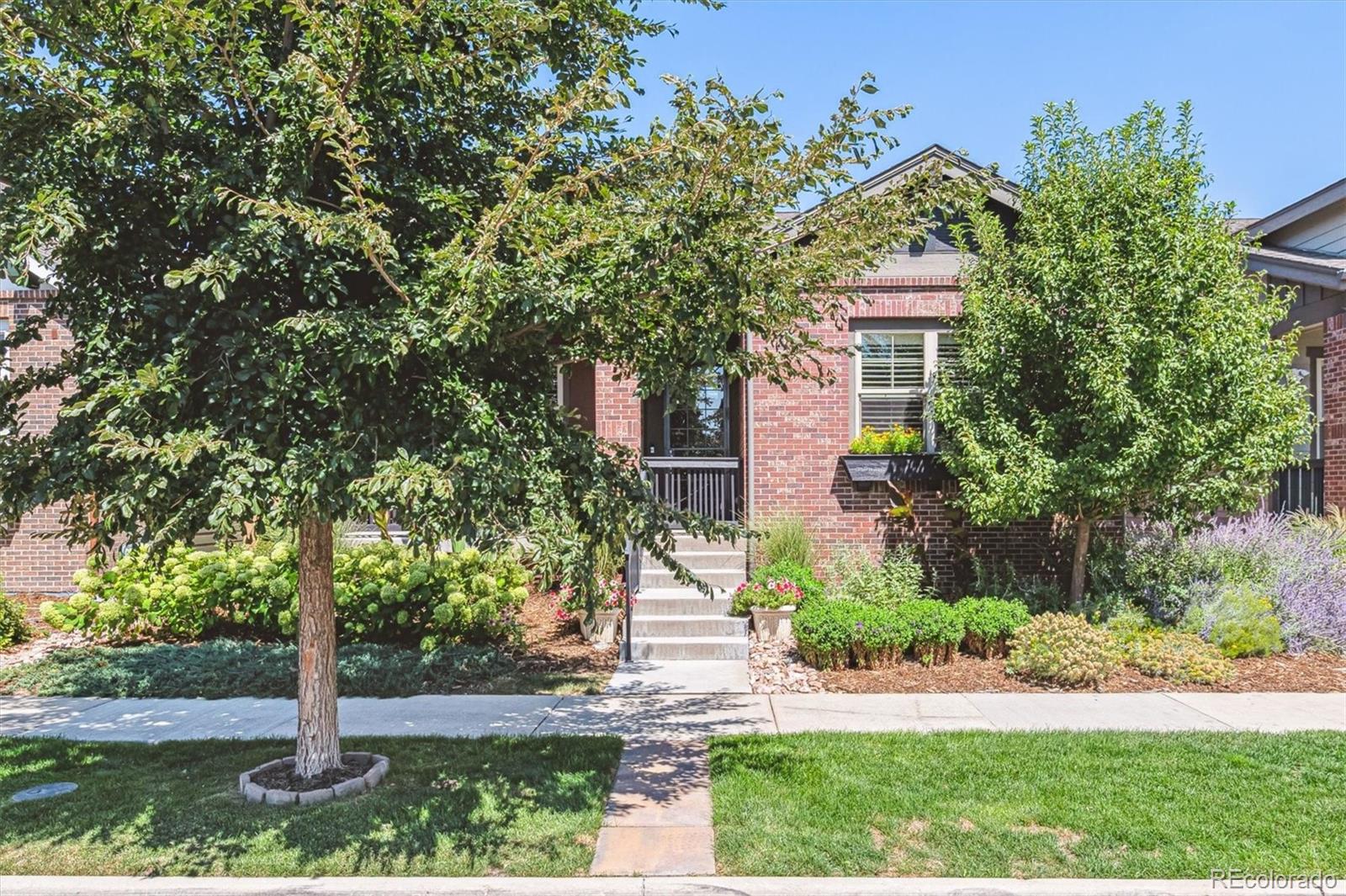 11589 E 25th Dr, Aurora, CO 80010
